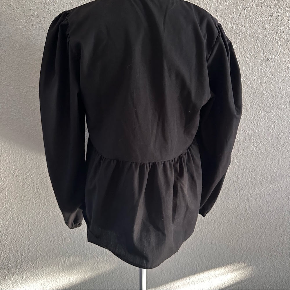 Black Bow Front Peplum Top – Size Medium - Picture 3 of 5